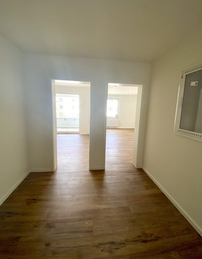 Wohnquartier im Stadtteil Burg - 3-Zimmer-Wohnung mit Loggia - Photo 5